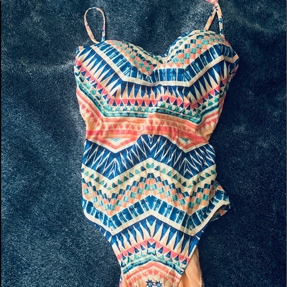 One piece swimsuit